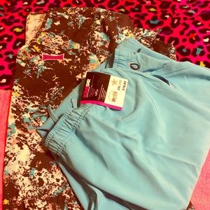 NWT women’s Scrub star Set